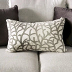 Canapé Bule rembourré en tissu gris clair de style transitoire avec garniture cloutée et coussins par Furniture of America